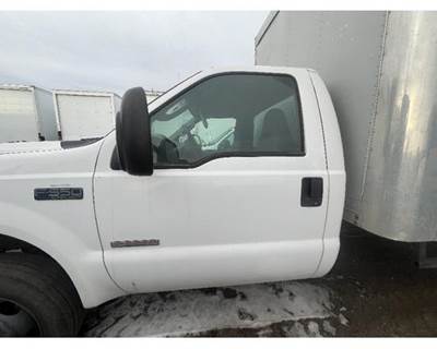 Ford F-550 Left Front Door Assembly for a Ford F550