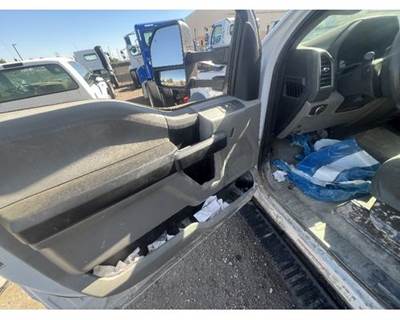 Ford F-550 Left Front Door Assembly for a Ford F550