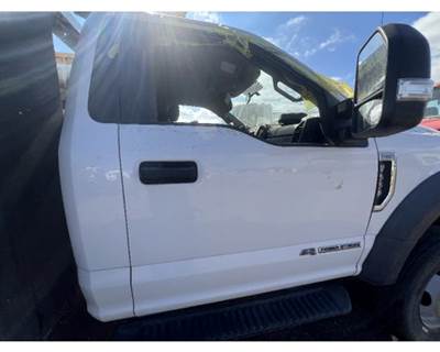 Ford F-550 Right Front Door Assembly for a Ford F550