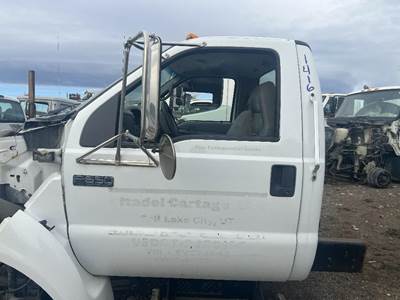 Ford F-650 Left Front Door Assembly for a Ford F650