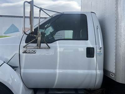 Ford F-650 Left Front Door Assembly for a Ford F650
