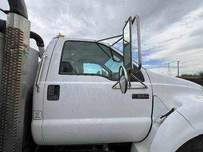 Ford F-650 Right Front Door Assembly for a Ford F650
