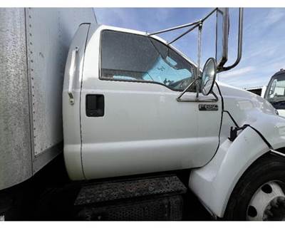 Ford F-650 Right Front Door Assembly for a Ford F650
