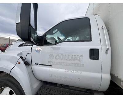 Ford F-650 Left Front Door Assembly for a Ford F650