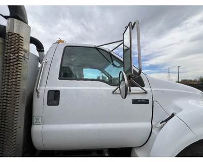 Ford F-650 Right Front Door Assembly for a Ford F650