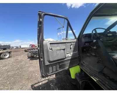 Ford F-700 Left Front Door Assembly for a Ford F700