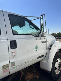 Ford F-750 Right Front Door Assembly for a Ford F750