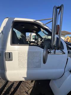 Ford F-750 Right Front Door Assembly for a Ford F750