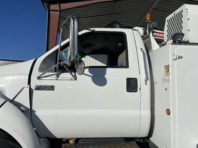 Ford F-750 Left Front Door Assembly for a Ford F750