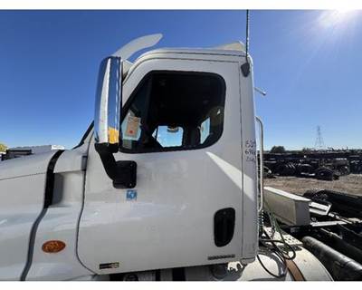 Freightliner Cascadia Left Front Door Assembly
