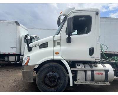 Freightliner Cascadia Left Front Door Assembly