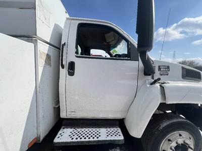 GMC C5500 Right Front Door Assembly