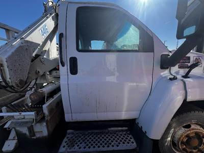 GMC C5500 Right Front Door Assembly