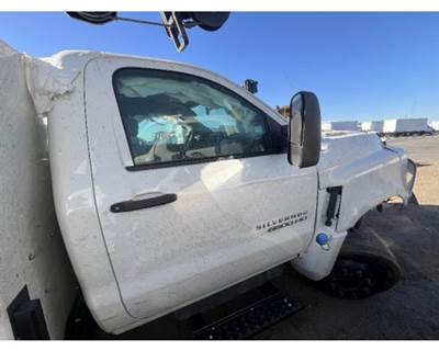 GMC GM515 Right Front Door Assembly