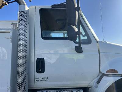 International 4400 Right Front Door Assembly