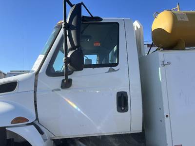 International 4400 Left Front Door Assembly