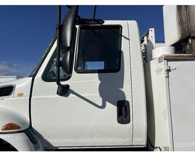 International 4400 Left Front Door Assembly