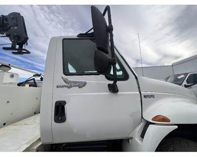 International 4400 Right Front Door Assembly
