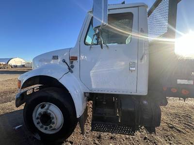 International 4700 Left Front Door Assembly