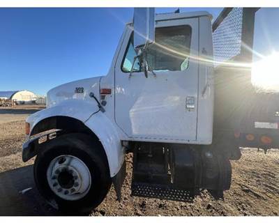 International 4700 Left Front Door Assembly