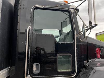 Kenworth T270 Right Front Door Assembly