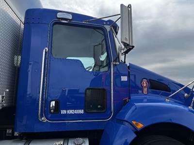 Kenworth T270 Right Front Door Assembly