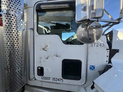 Kenworth T270 Right Front Door Assembly