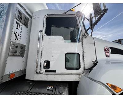 Kenworth T270 Right Front Door Assembly