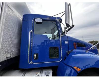 Kenworth T270 Right Front Door Assembly