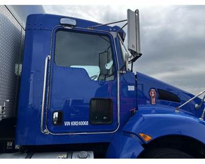 Kenworth T270 Right Front Door Assembly