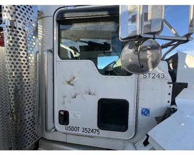 Kenworth T270 Right Front Door Assembly