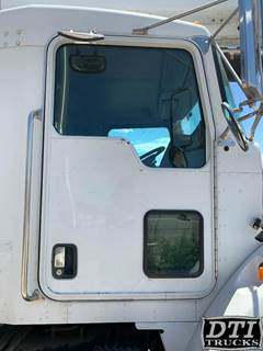 Kenworth T300 Right Front Door Assembly