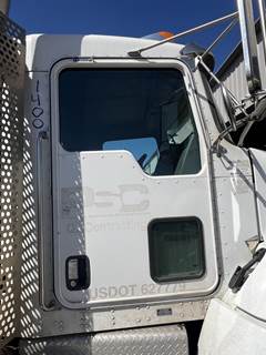 Kenworth T370 Right Front Door Assembly