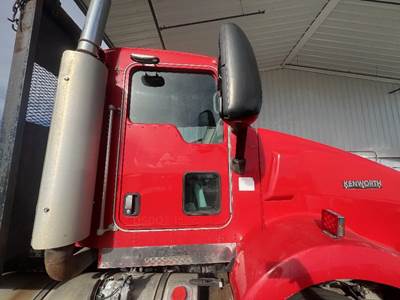 Kenworth T800 Right Front Door Assembly