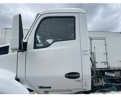 Kenworth T800 Left Front Door Assembly