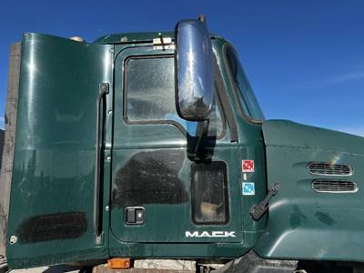 Mack Pinnacle CXU612 Right Front Door Assembly for a Mack CXU612