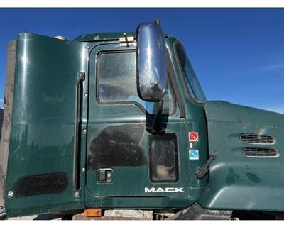 Mack Pinnacle CXU612 Right Front Door Assembly for a Mack CXU612