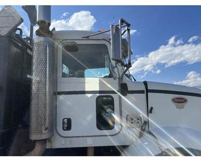Peterbilt 365 Right Front Door Assembly