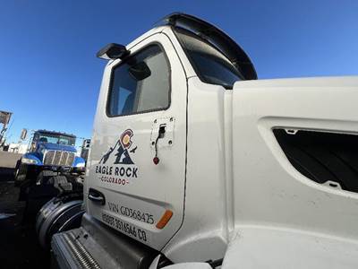 Peterbilt 579 Right Front Door Assembly