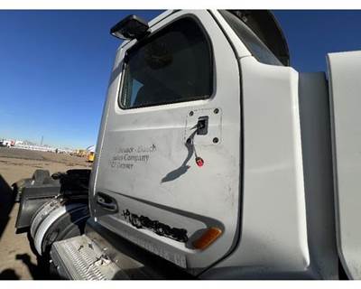 Peterbilt 579 Right Front Door Assembly