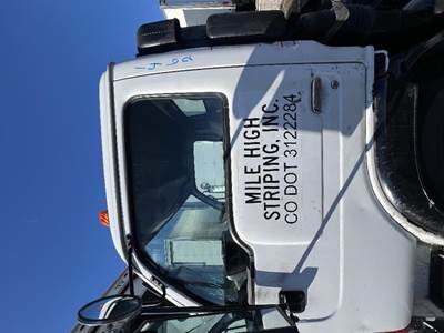 UD UD1800 Left Front Door Assembly for a Ud Truck UD1800