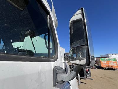 Freightliner Cascadia Right Door Mirror