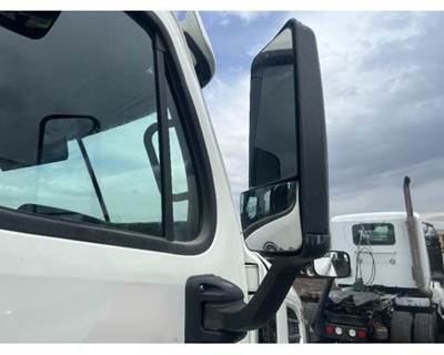 Freightliner Cascadia Right Door Mirror