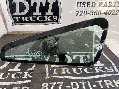 International 4300 Door Vent Glass