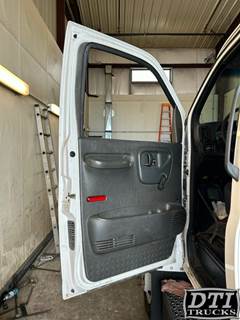 Chevrolet C6500 Left Door Window Regulator