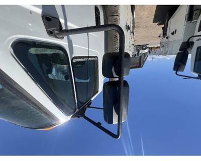 International 4400 Door Window Regulator