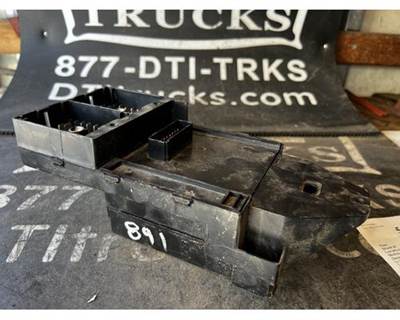 Used 2013 Ford F-750 Exterior Fuse Box with Harness, Wired for Cummins ISB6.7