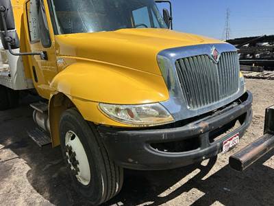 International MaxxForce DT Engine Oil Cooler for a International 4300