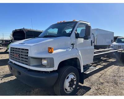 GMC C5500 Engine Oil Pan