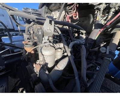 Mercedes-Benz MBE 900 Engine Oil Pan for a Freightliner M2 106